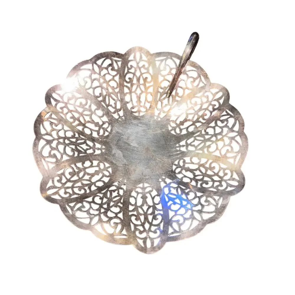 International Silver Company Lovelace Silver-plated Candy Dish Dainty